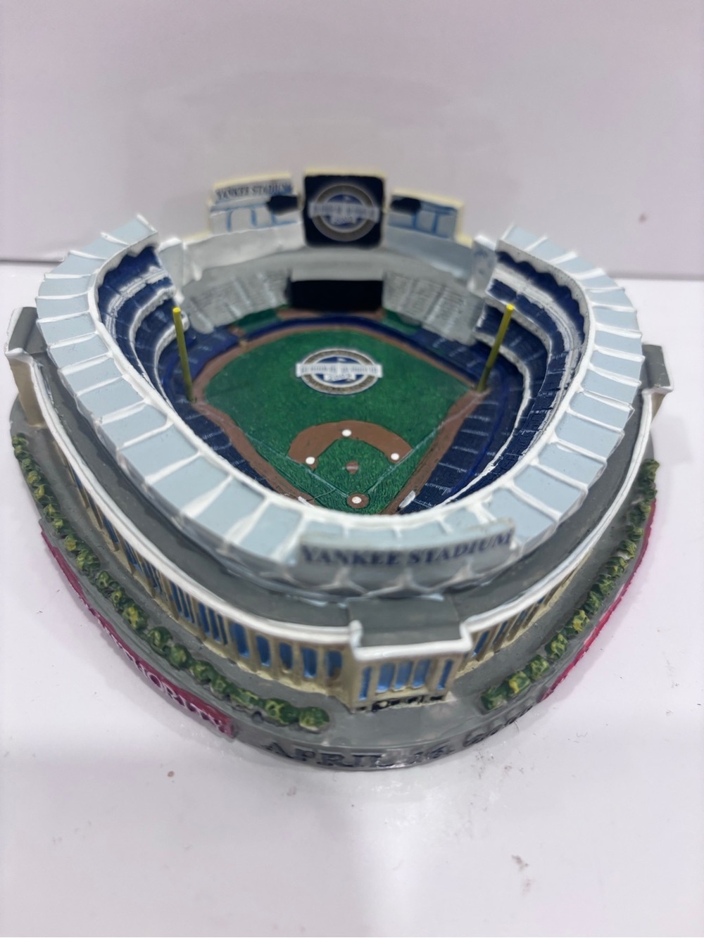 NY YANKEE STADIUM INAUGURAL SEASON 2009 COLLECTIBLE